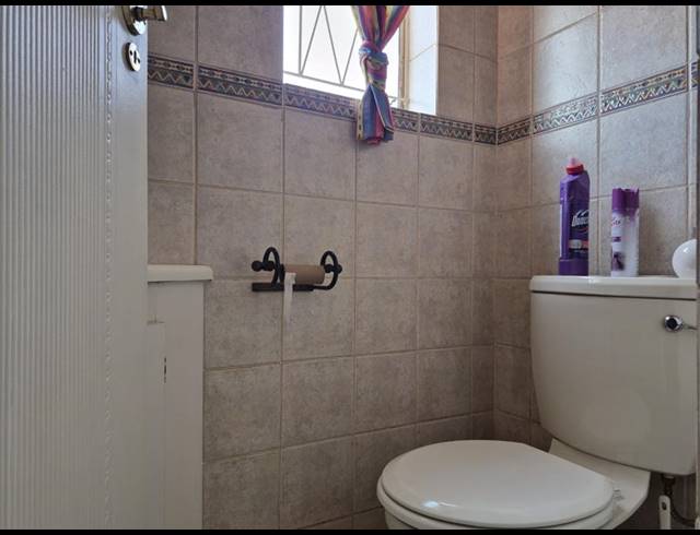 3 BEDROOM TOWNHOUSE FOR SALE IN THE HILL
